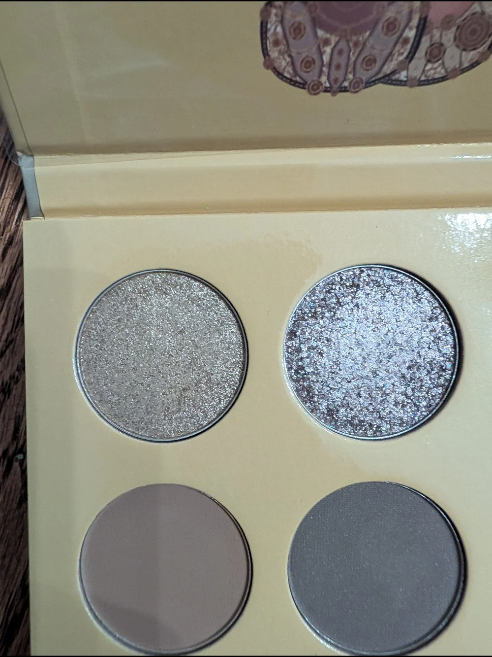 Juvias Place The Taupes Eyeshadow Palette - Cream Taupe and Silver Shades